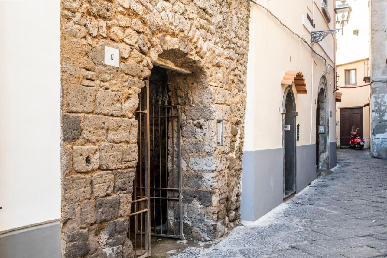 36 Steps In Tasso Square Apartment Sorrento Exterior foto
